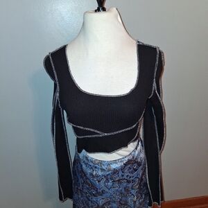 Black Long Sleeve Crop Top